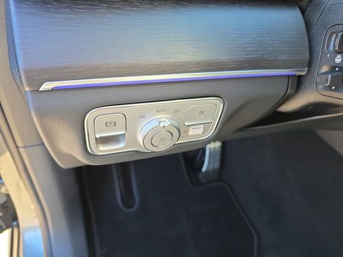 New 2026 Mercedes-Benz GLS 450 4MATIC image 12
