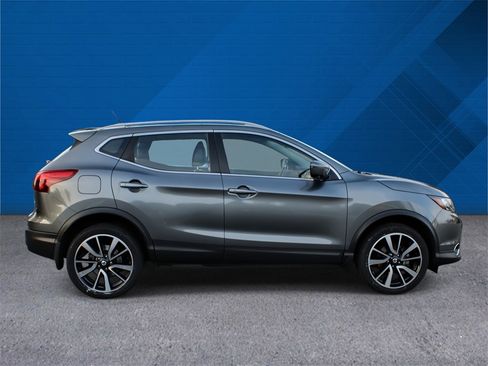 Used 2018 Nissan Rogue Sport SL w/ SL Premium Package image 10