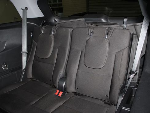 Used 2021 Ford Explorer XLT RWD image 26