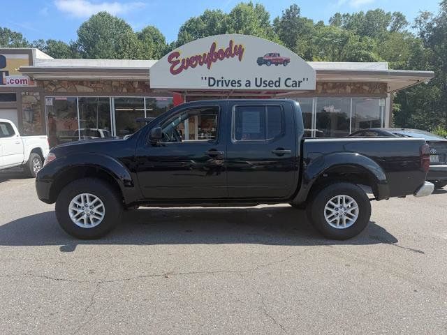 Used 2017 Nissan Frontier SV AWD/4WD image 2