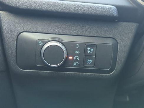 Used 2022 Ford Escape SE image 27