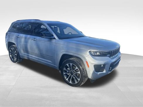 Used 2023 Jeep Grand Cherokee Overland w/ Adv Protech Group III image 8