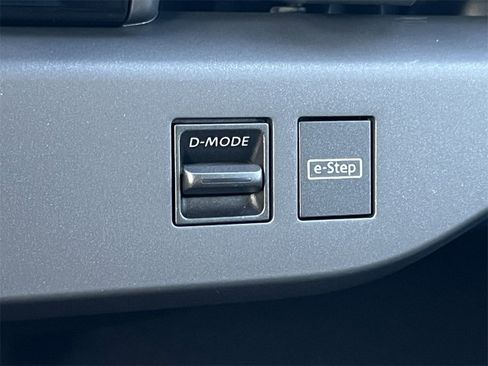 New 2026 Nissan Leaf Platinum+ image 26