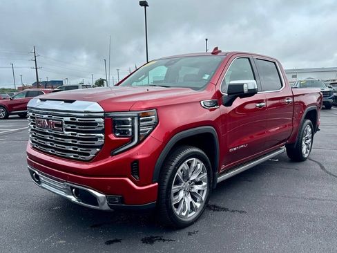 Used 2023 GMC Sierra 1500 Denali w/ Denali Reserve Package AWD/4WD image 3