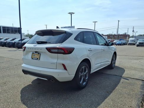 Certified 2024 Ford Escape ST-Line w/ Tech Pack #1 AWD/4WD image 6