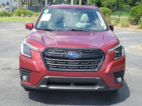 Used 2024 Subaru Forester Premium AWD/4WD image 3