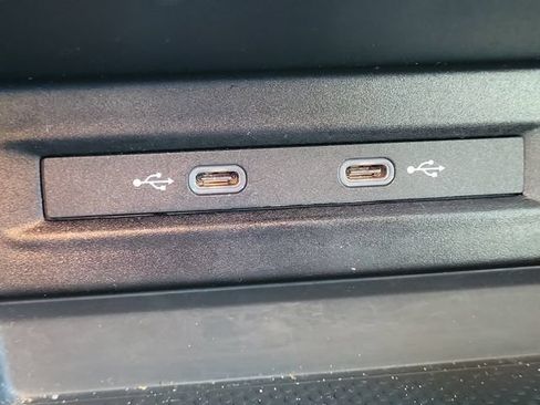 Certified 2025 Volkswagen Taos S FWD image 23