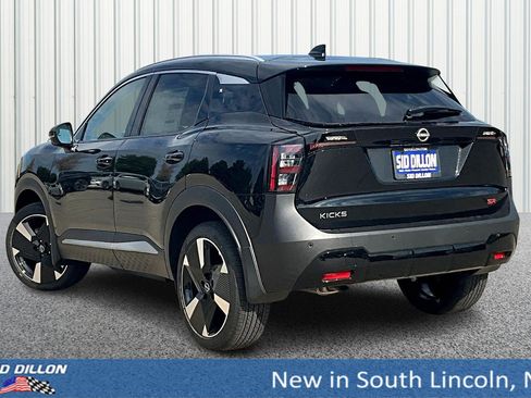 New 2025 Nissan Kicks SR w/ Illumination Package image 3