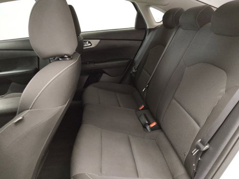 Used 2021 Kia Forte LXS FWD image 18