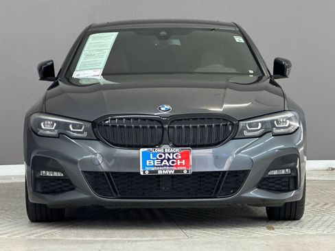 Used 2022 BMW 330i Sedan w/ M Sport Package RWD image 5