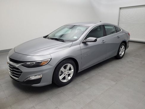 Used 2024 Chevrolet Malibu LT image 2