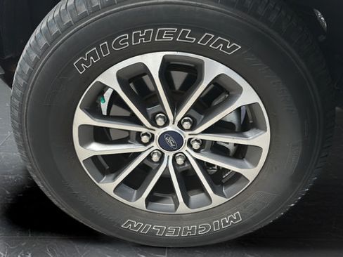 Used 2020 Ford F150 XLT w/ Equipment Group 302A Luxury AWD/4WD image 35