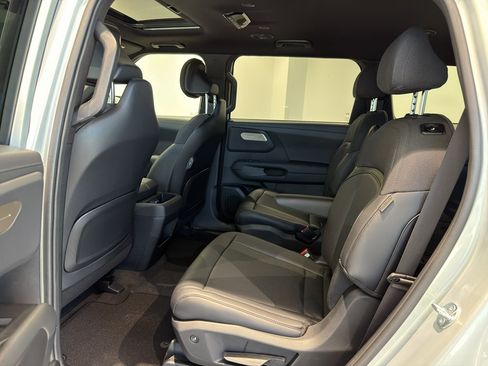 New 2027 Kia Telluride S image 18