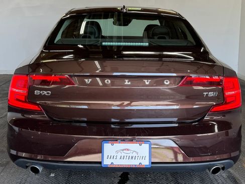 Used 2018 Volvo S90 T5 Momentum w/ Convenience Package image 6