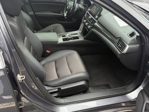 Used 2020 Honda Accord Sport image 29