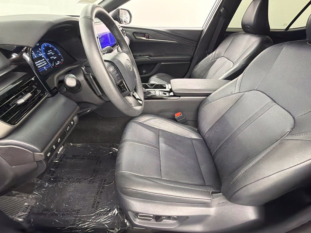 Used 2025 Toyota Camry XSE FWD image 22