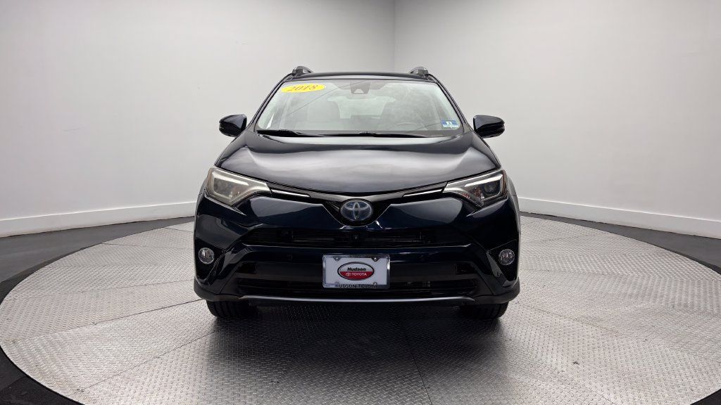Used 2018 Toyota RAV4 Limited w/ Advanced Technology Package AWD/4WD image 27