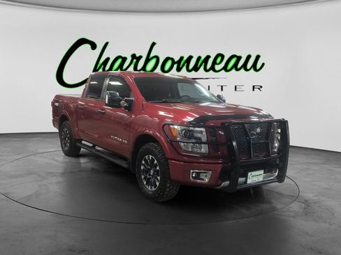 Used 2018 Nissan Titan PRO-4X w/ Pro-4x Convenience Package AWD/4WD image 7