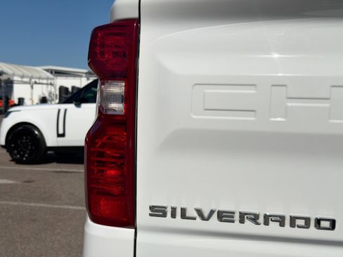 Used 2024 Chevrolet Silverado 1500 Custom image 10