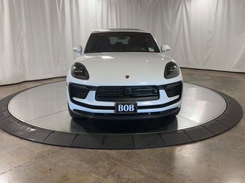 Used 2024 Porsche Macan image 5