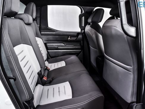 Used 2025 Toyota Tacoma TRD Off-Road image 21