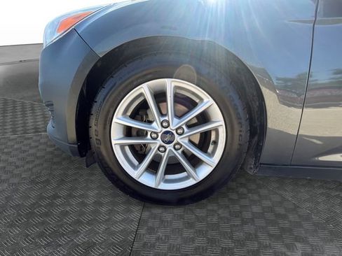 Used 2015 Ford Focus SE FWD image 13