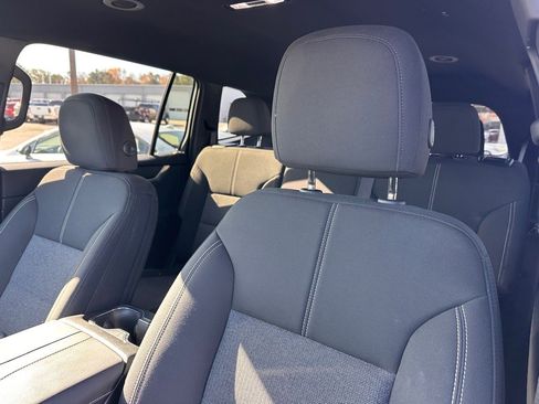 Used 2025 GMC Acadia Elevation image 20