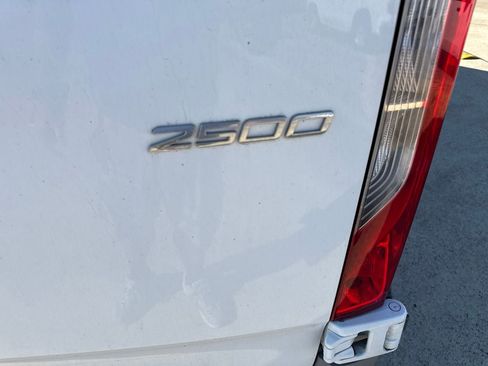 Used 2023 Mercedes-Benz Sprinter 2500 image 7