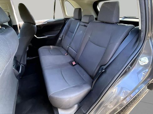 Used 2021 Toyota RAV4 LE AWD/4WD image 19