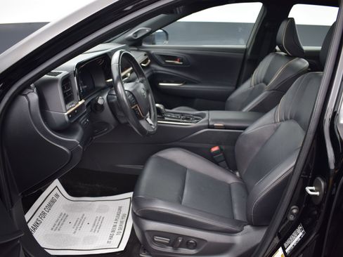 Used 2024 Toyota Crown Limited image 15