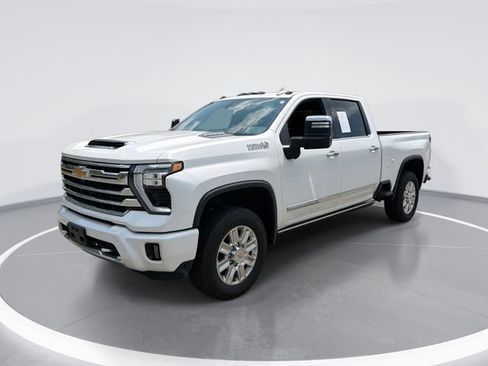 Used 2025 Chevrolet Silverado 2500 High Country w/ High Country Premium Package AWD/4WD image 1