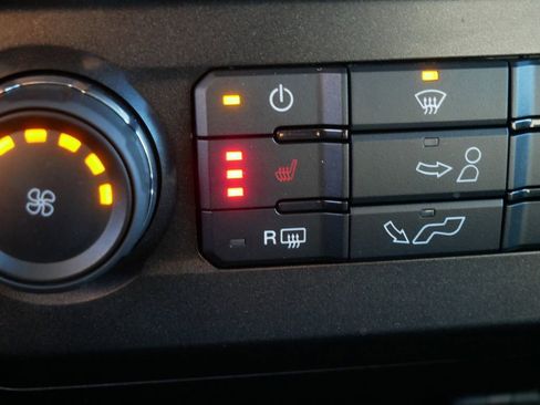 Used 2018 Ford F150 XLT w/ Equipment Group 302A Luxury image 25