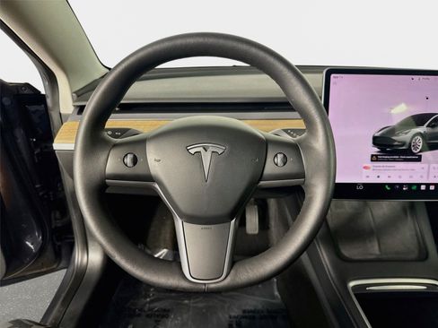Used 2022 Tesla Model 3 Standard Range RWD image 11