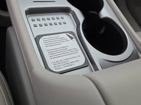 New 2026 Hyundai Ioniq 9 SEL image 18