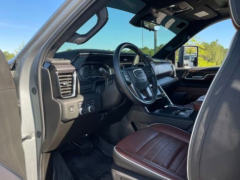 Used 2025 GMC Sierra 2500 Denali Ultimate AWD/4WD image 43