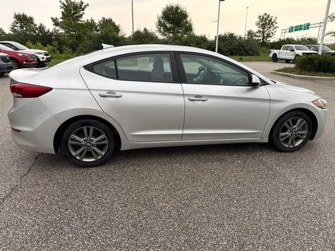 Used 2018 Hyundai Elantra SEL w/ Cargo Package FWD image 8