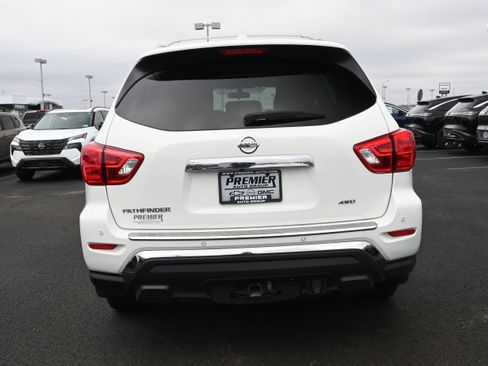 Used 2020 Nissan Pathfinder S image 7