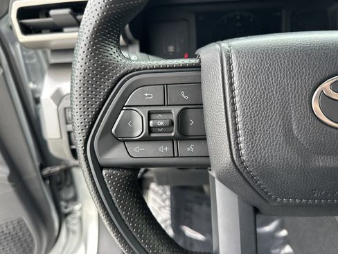 Used 2025 Toyota Tacoma SR5 image 19
