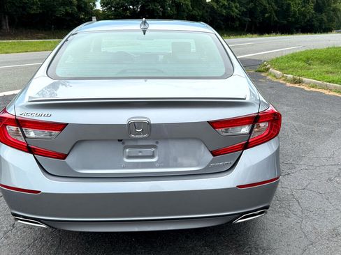 Used 2020 Honda Accord Sport image 6
