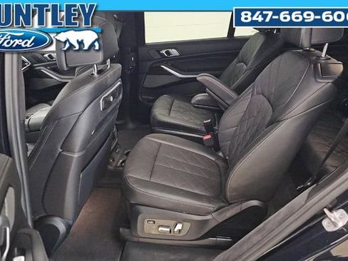 Used 2023 BMW X7 xDrive40i w/ M Sport Package AWD/4WD image 10