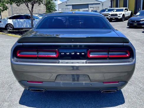 Used 2019 Dodge Challenger R/T w/ Driver Convenience Group RWD image 7