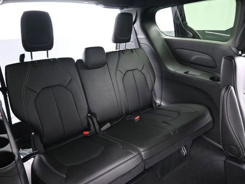 New 2025 Chrysler Voyager LX image 21