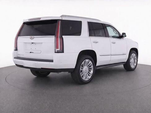 Used 2018 Cadillac Escalade Platinum AWD/4WD image 4