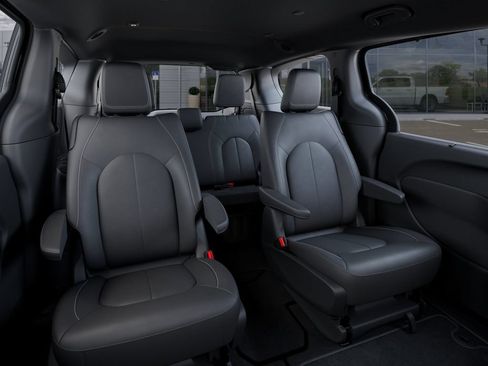 New 2026 Chrysler Pacifica Select FWD image 20