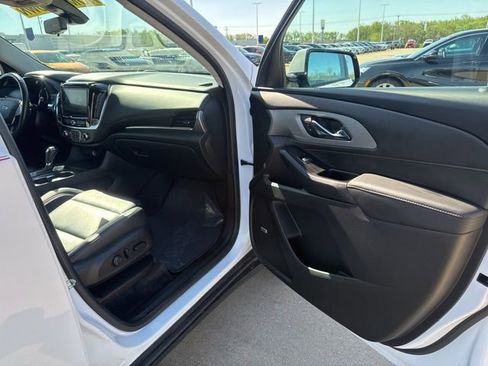 Used 2020 Chevrolet Traverse RS image 54