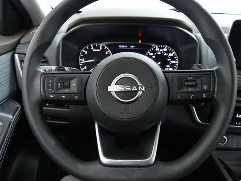 Used 2023 Nissan Rogue SV image 13