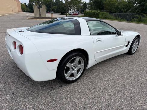Used 1998 Chevrolet Corvette Coupe RWD image 38