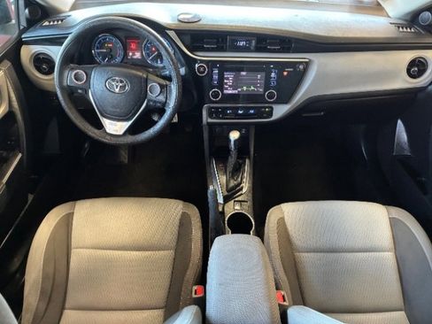 Used 2017 Toyota Corolla LE image 16