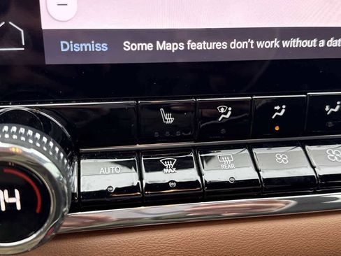 Used 2024 GMC Canyon AT4 w/ Technology Package image 19