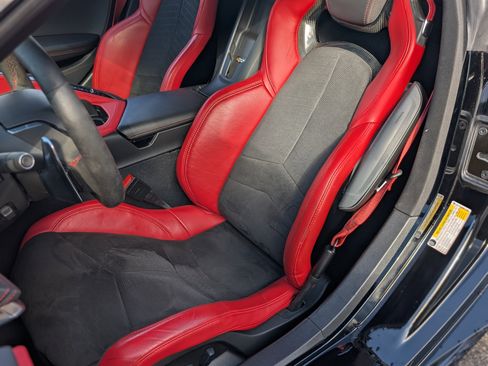 Used 2021 Chevrolet Corvette 2LT w/ Z51 Performance Package image 16